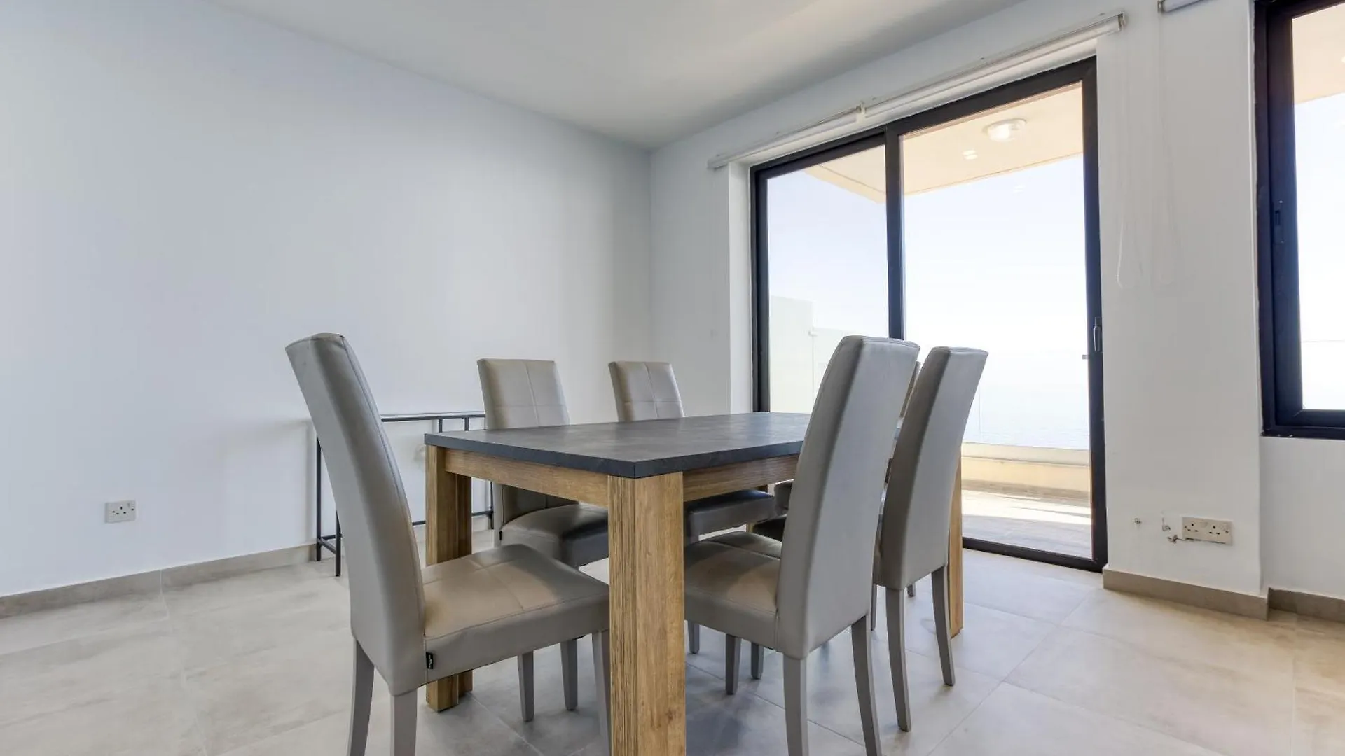 Beautiful 3Br Seafront Apt With Balcony In Sliema By 360 Estates Apartment
