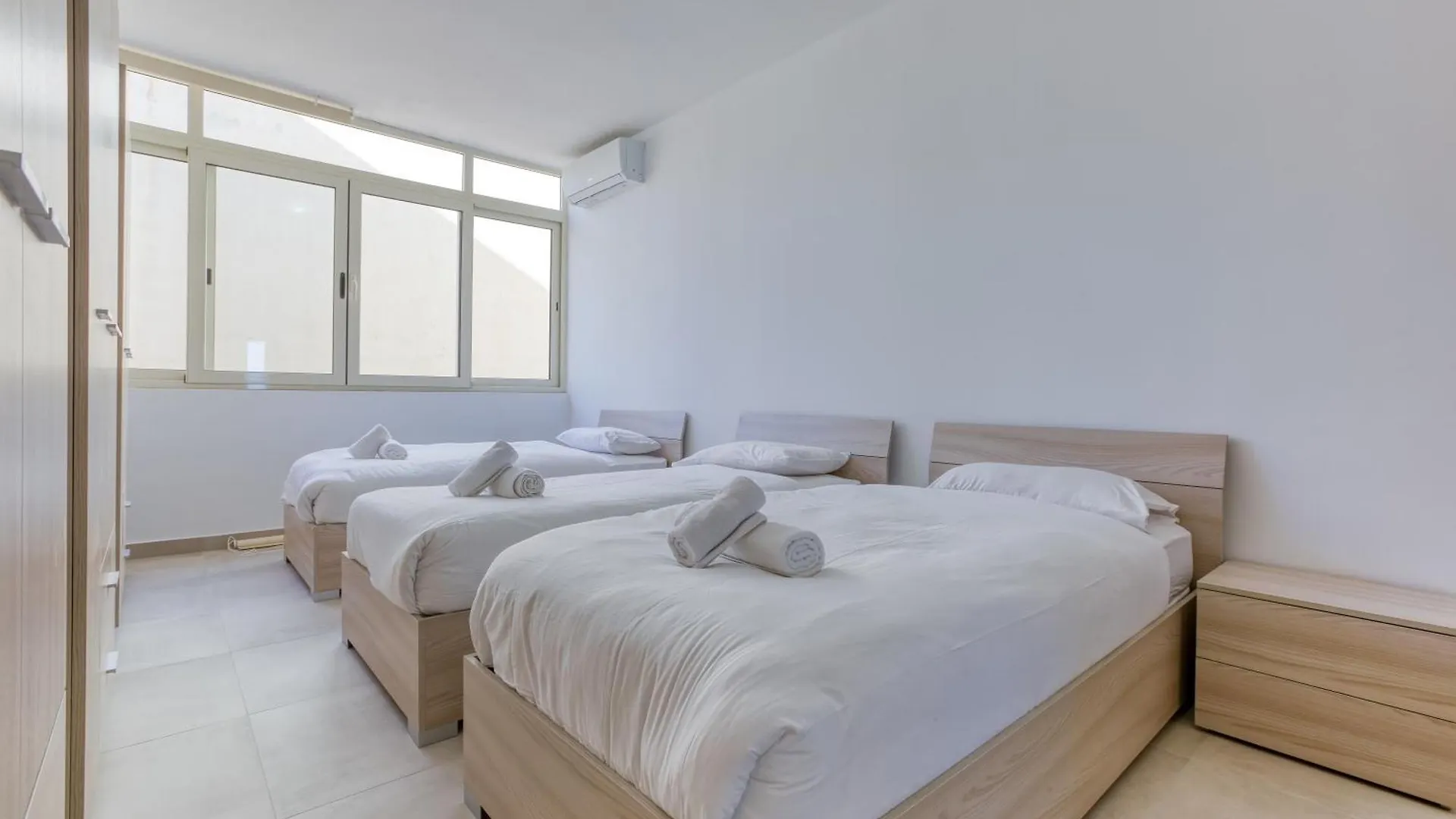Beautiful 3Br Seafront Apt With Balcony In Sliema By 360 Estates Apartment