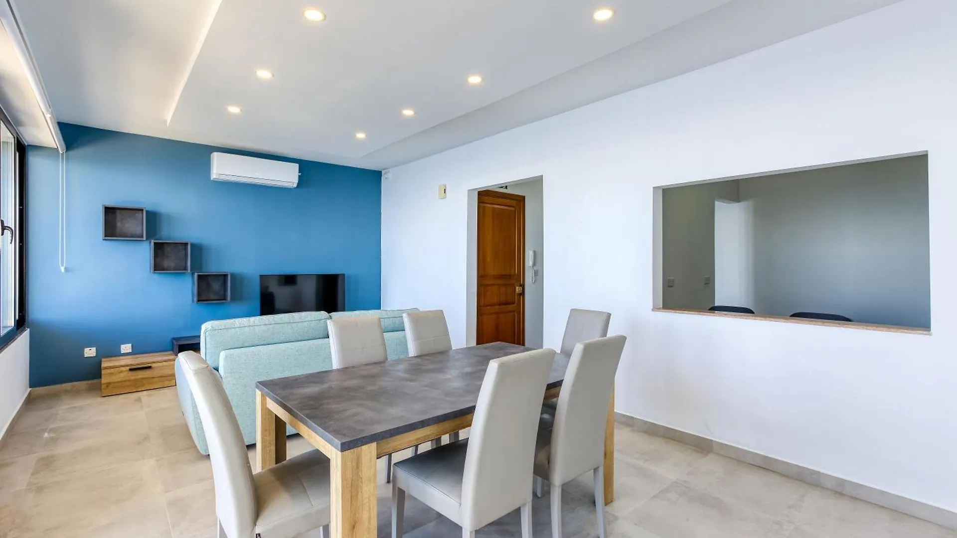 Beautiful 3Br Seafront Apt With Balcony In Sliema By 360 Estates 0*,  Malta